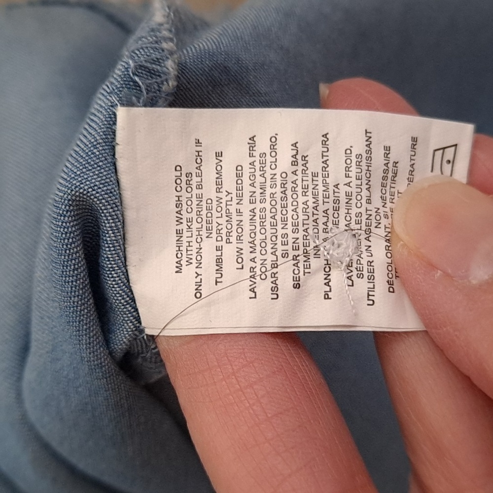 Nwot Universal Thread Button Down Top - image 8